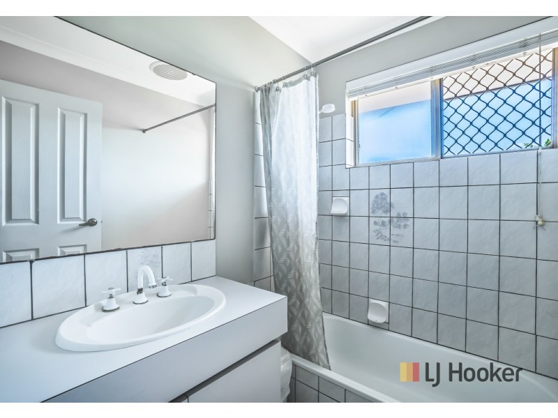 9 Sentron Place, Merriwa WA 6030