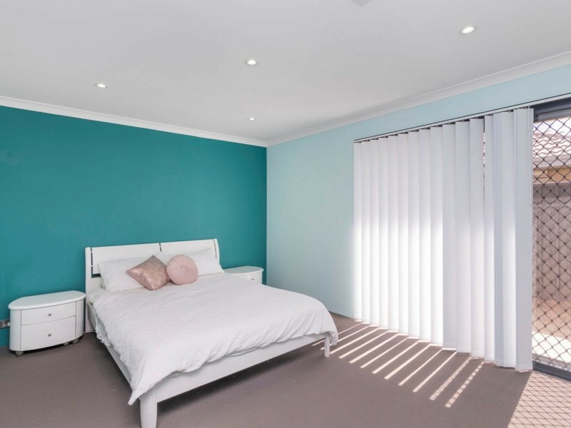 8 Garigal Street, Yanchep WA 6035