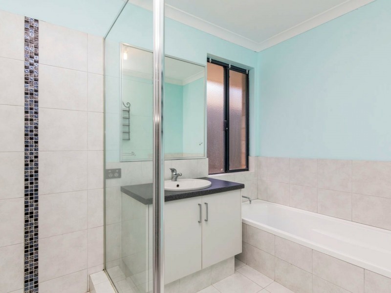 8 Garigal Street, Yanchep WA 6035