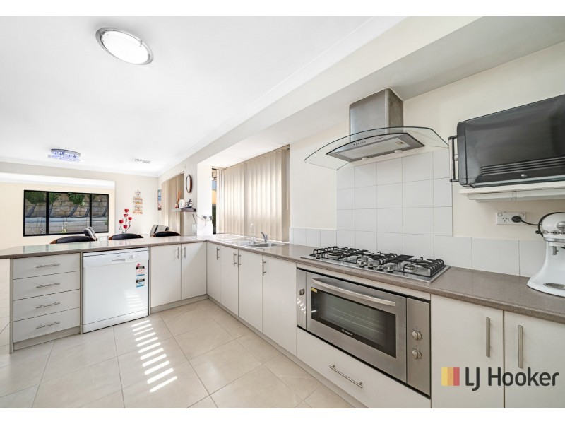 4 Nasidi Place, Sinagra WA 6065