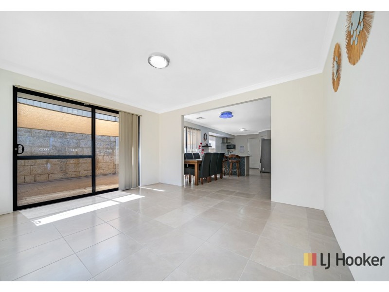 4 Nasidi Place, Sinagra WA 6065