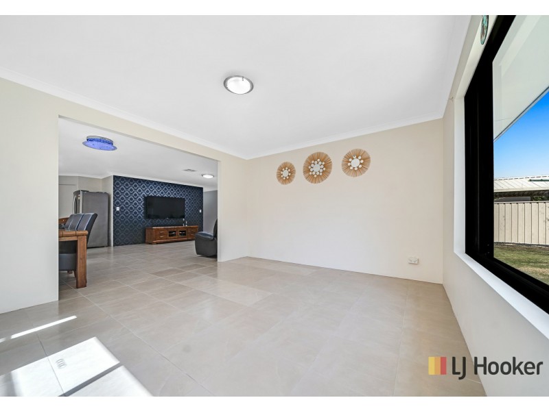 4 Nasidi Place, Sinagra WA 6065