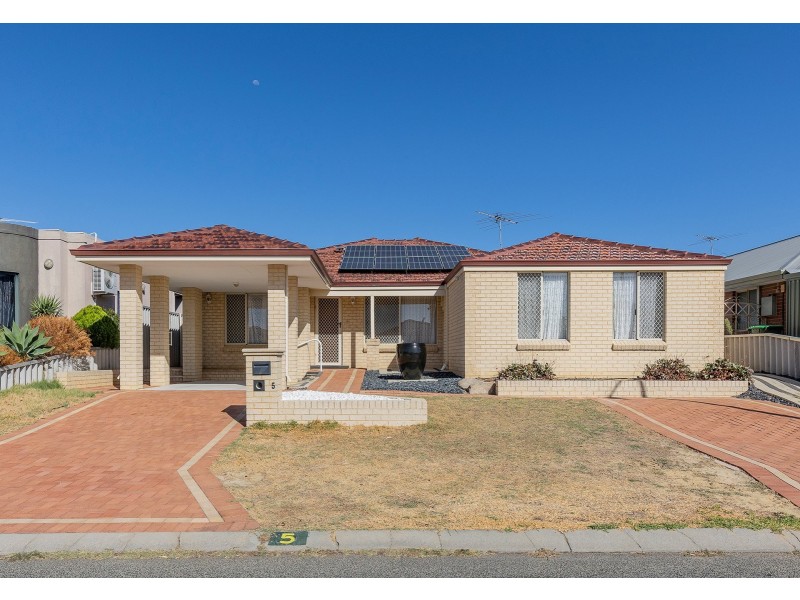 5 Jacka Close, Marangaroo WA 6064