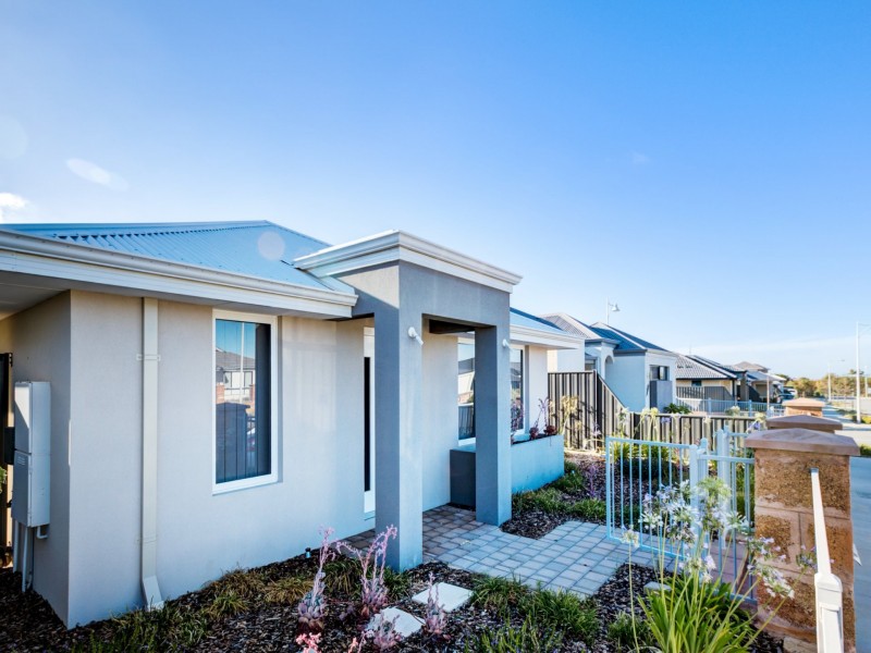 7 Hybrid Green, Banksia Grove WA 6031