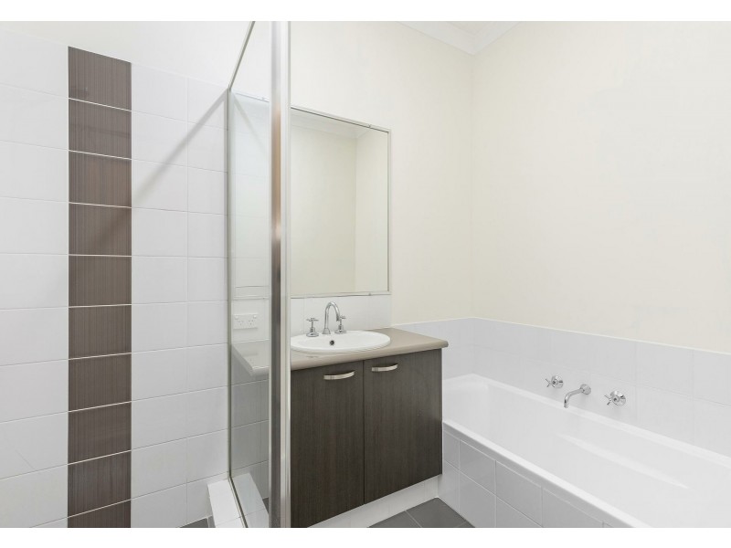 215 Camborne Parkway, Butler WA 6036