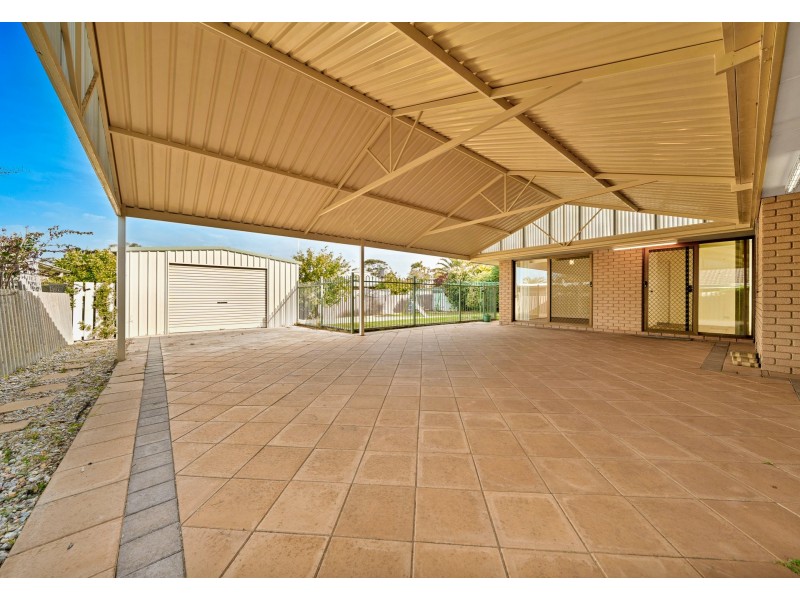 11 Lushington Drive, Padbury WA 6025