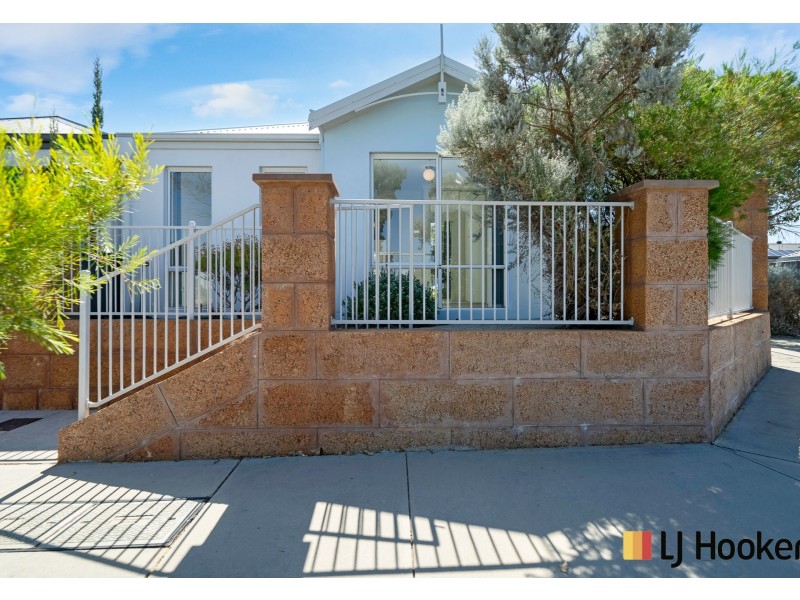 66 Bauer Circle, Banksia Grove WA 6031