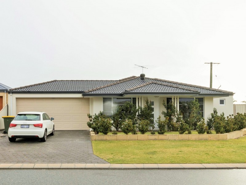 77 Watkins Loop, Tapping WA 6065