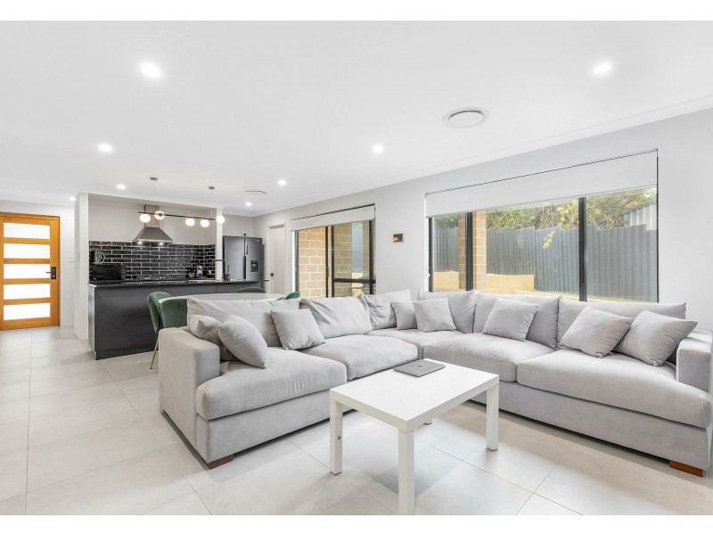 12 Diemen Court, Heathridge WA 6027