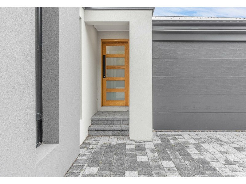 12 Diemen Court, Heathridge WA 6027