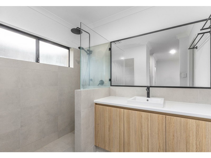 12 Diemen Court, Heathridge WA 6027