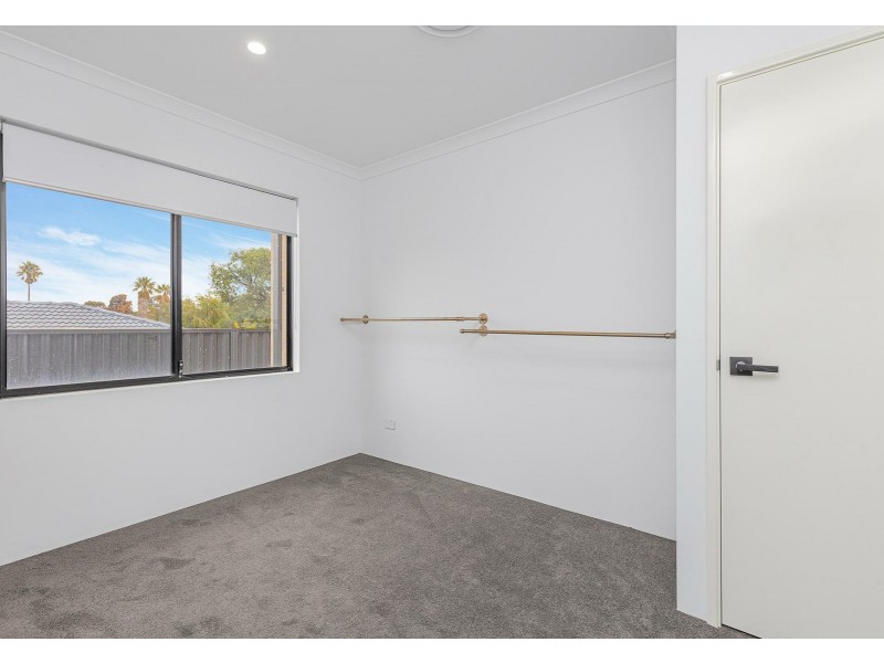 12 Diemen Court, Heathridge WA 6027