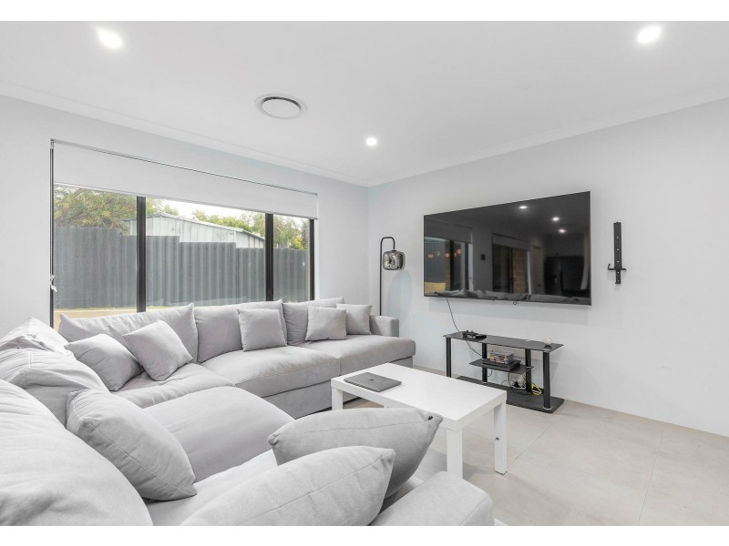 12 Diemen Court, Heathridge WA 6027