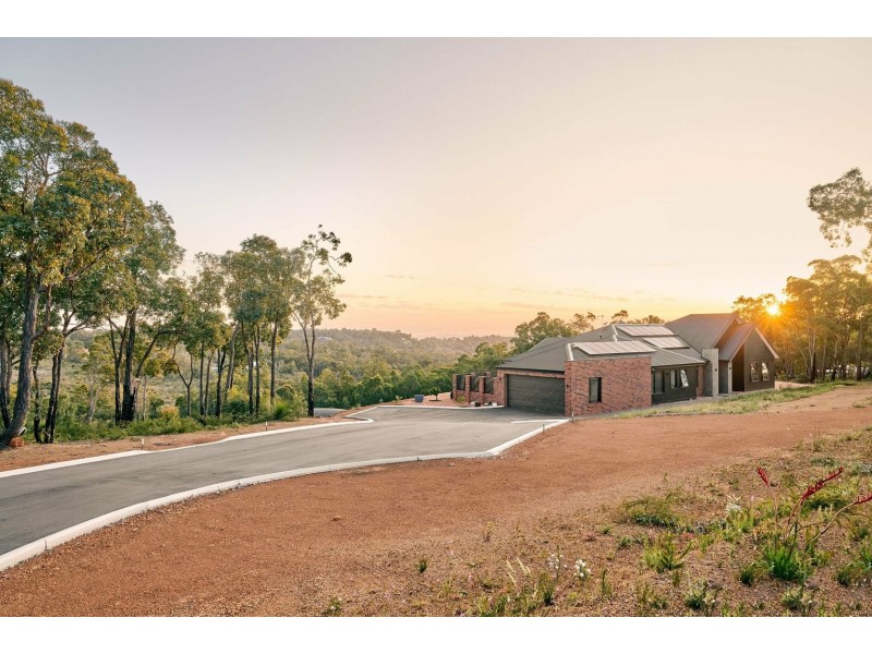 72 Flindersia Avenue, Brigadoon WA 6069