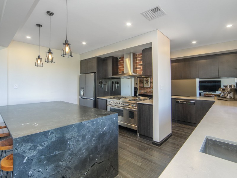 72 Flindersia Avenue, Brigadoon WA 6069