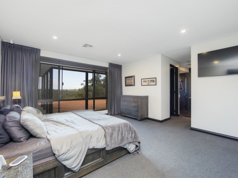 72 Flindersia Avenue, Brigadoon WA 6069