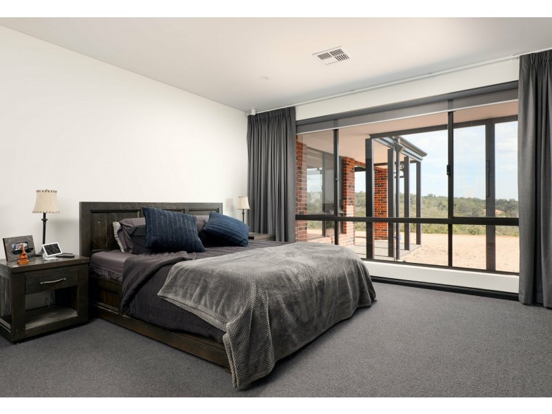 72 Flindersia Avenue, Brigadoon WA 6069