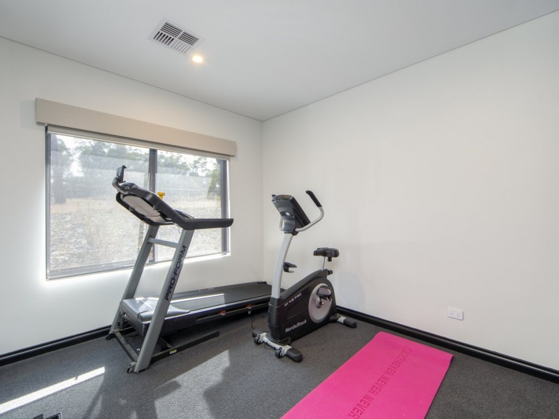 72 Flindersia Avenue, Brigadoon WA 6069