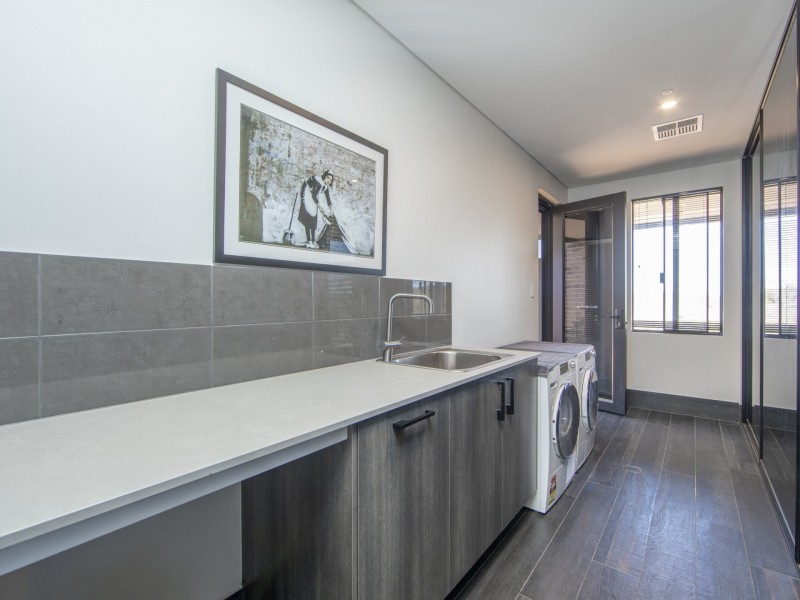 72 Flindersia Avenue, Brigadoon WA 6069