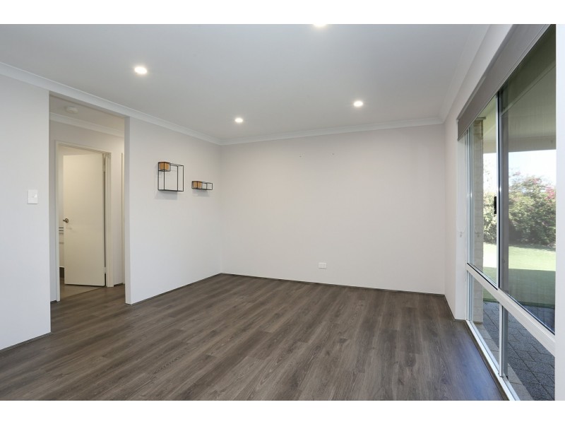 2 Mayali Bend, Banksia Grove WA 6031