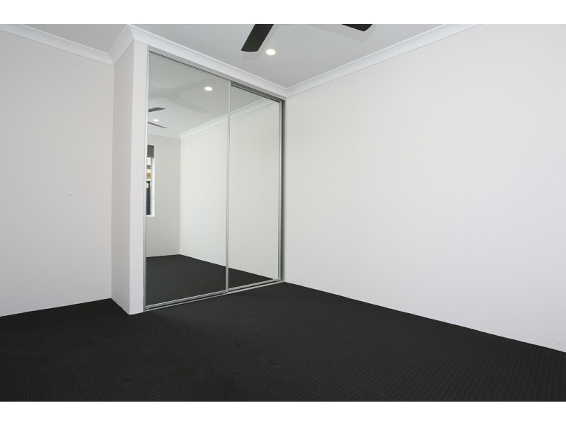 2 Mayali Bend, Banksia Grove WA 6031