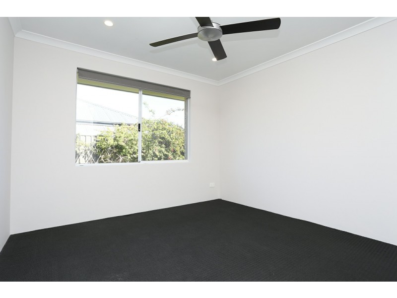 2 Mayali Bend, Banksia Grove WA 6031