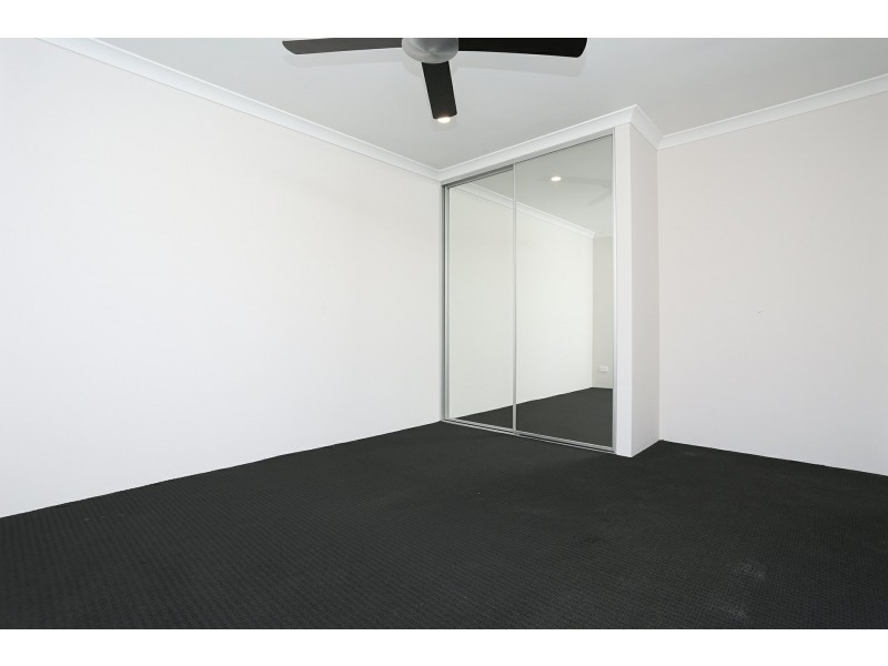 2 Mayali Bend, Banksia Grove WA 6031