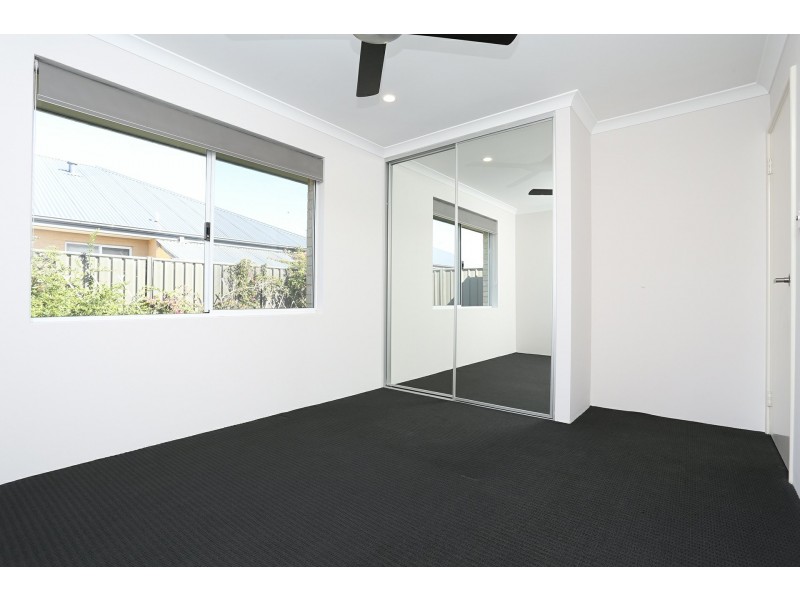 2 Mayali Bend, Banksia Grove WA 6031