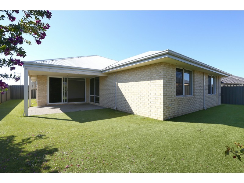 2 Mayali Bend, Banksia Grove WA 6031