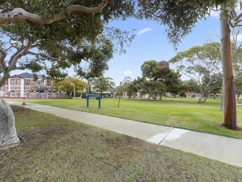 1a St Pauls Crescent, Joondalup WA 6027