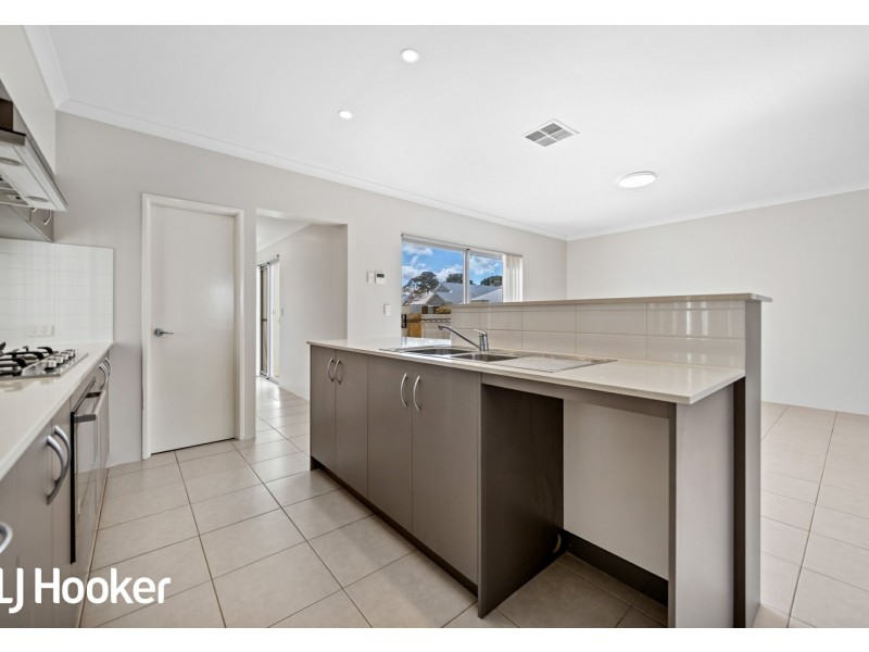 2 Affable Way, Atwell WA 6164