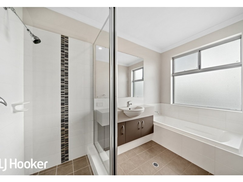 2 Affable Way, Atwell WA 6164