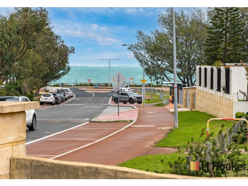 9 First Avenue, Burns Beach WA 6028