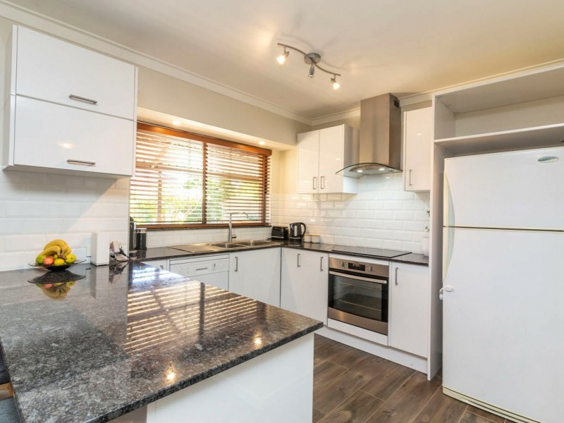 6 Carnoustie Court, Yanchep WA 6035