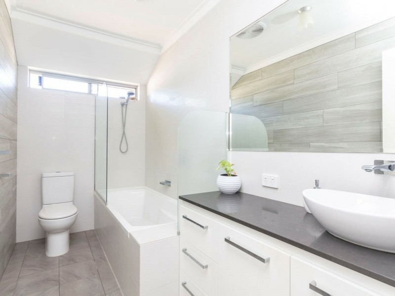 6 Carnoustie Court, Yanchep WA 6035