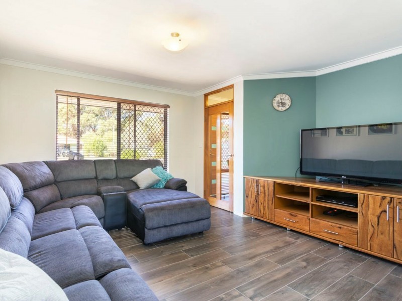 6 Carnoustie Court, Yanchep WA 6035