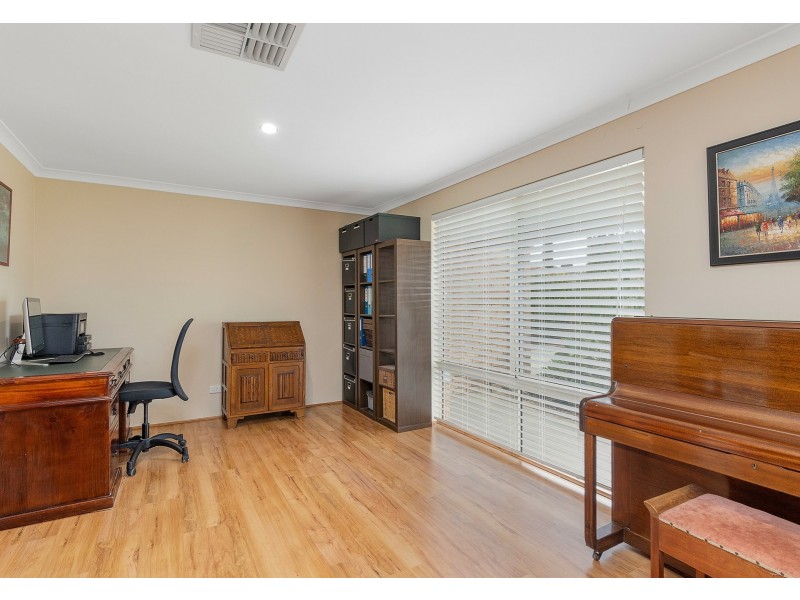 23 Danja Rise, Hocking WA 6065