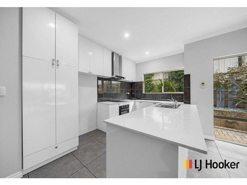 12 Longleaf Drive, Clarkson WA 6030