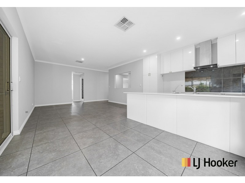 12 Longleaf Drive, Clarkson WA 6030