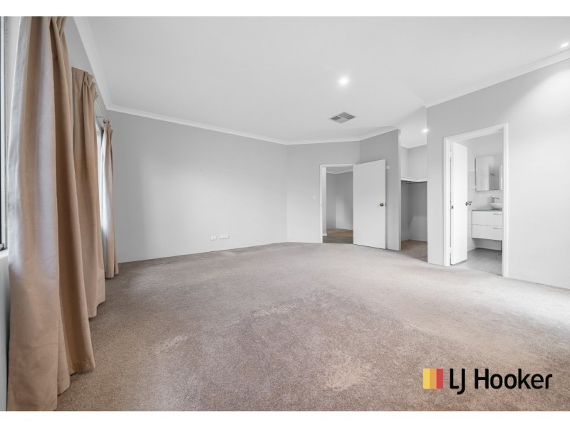 12 Longleaf Drive, Clarkson WA 6030
