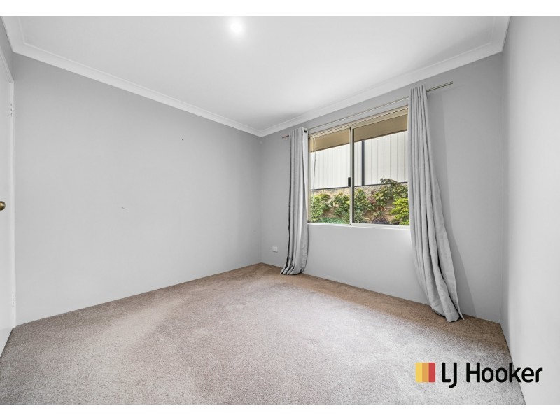 12 Longleaf Drive, Clarkson WA 6030