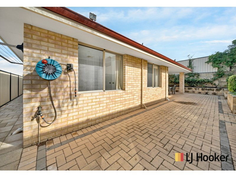 12 Longleaf Drive, Clarkson WA 6030