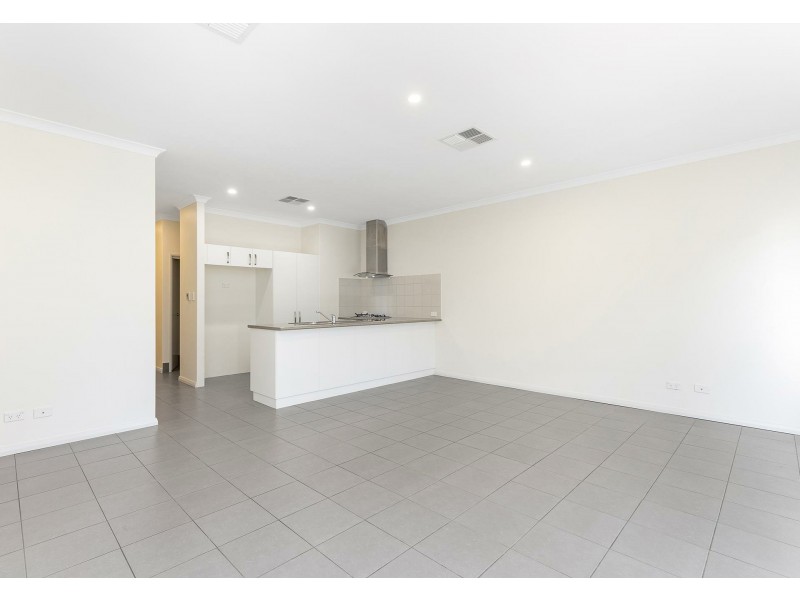 215 Camborne Parkway, Butler WA 6036