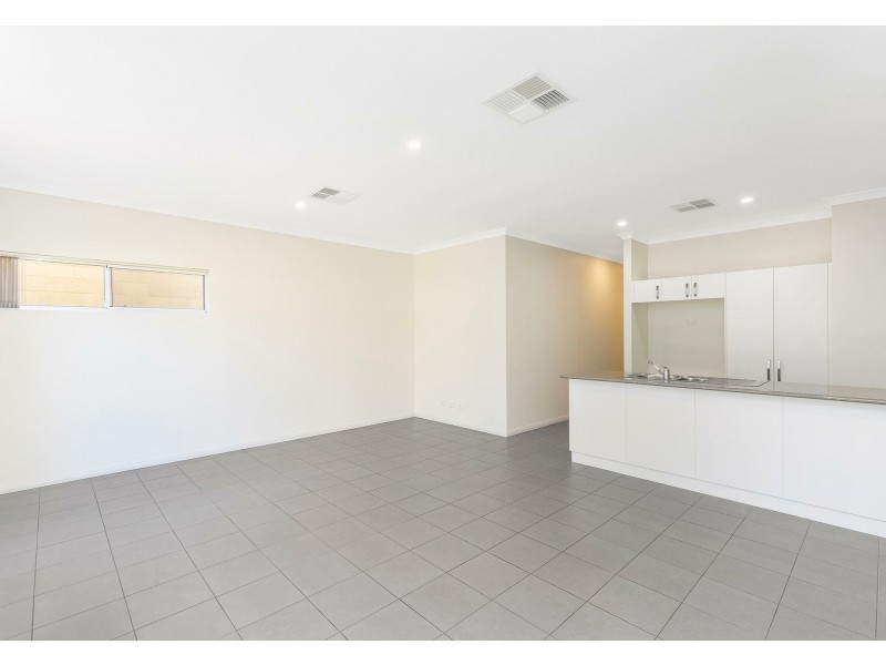 215 Camborne Parkway, Butler WA 6036