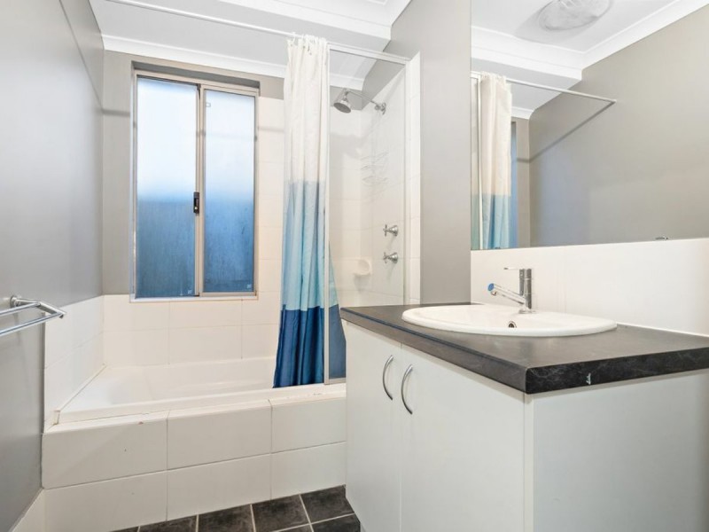 48 Bauer Circle, Banksia Grove WA 6031