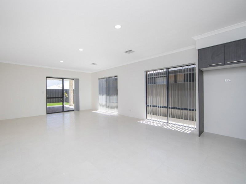 21 Juniper Loop, Alkimos WA 6038