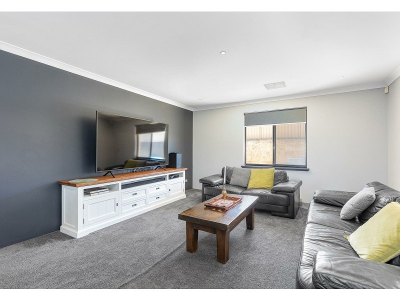 19 Wiltshire Entrance, Butler WA 6036