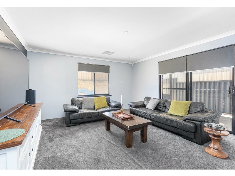 19 Wiltshire Entrance, Butler WA 6036