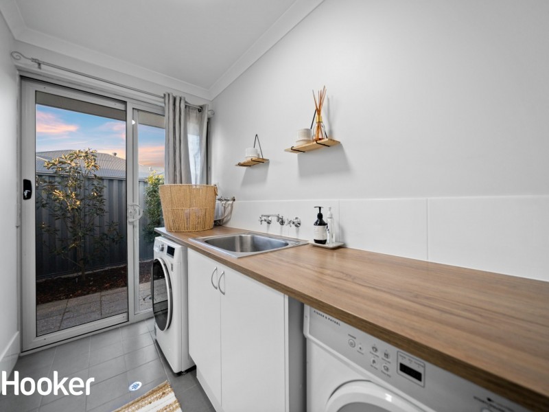 8 Delaney Road, Aveley WA 6069