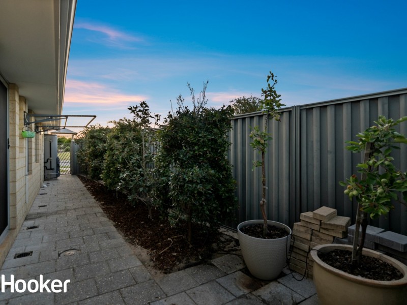 8 Delaney Road, Aveley WA 6069